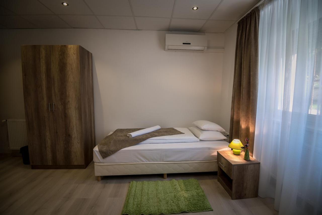 Mokka Apartman セゲド エクステリア 写真