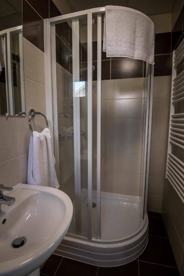 Mokka Apartman セゲド エクステリア 写真